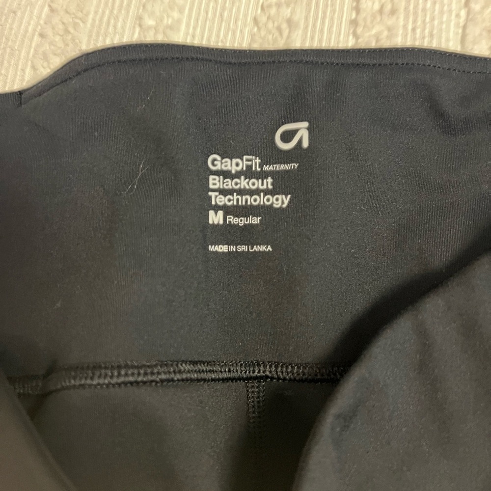 Gap workout pants size M